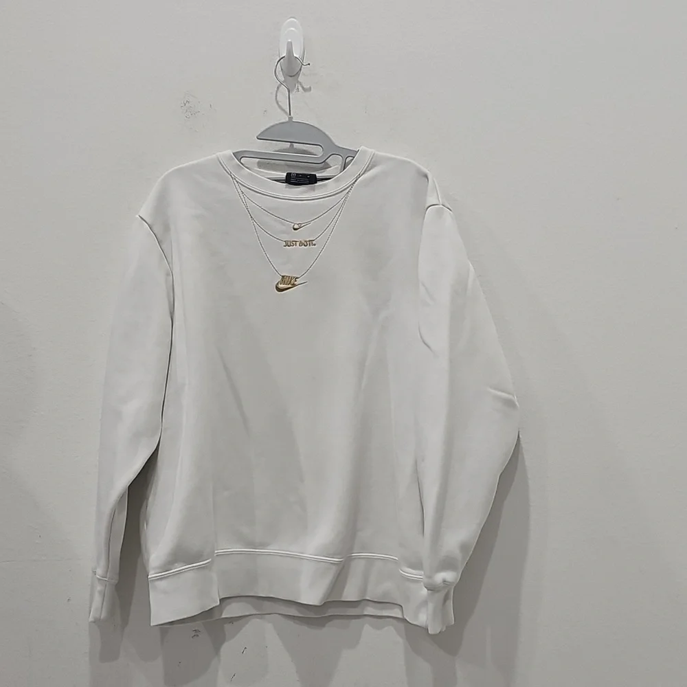 Nike White Essential Crewneck Oversized size M